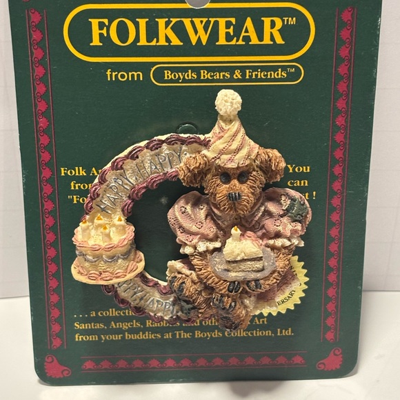 Boyds Bears & Friends Folkwear Happy Birthday Collection Pin - Picture 1 of 2